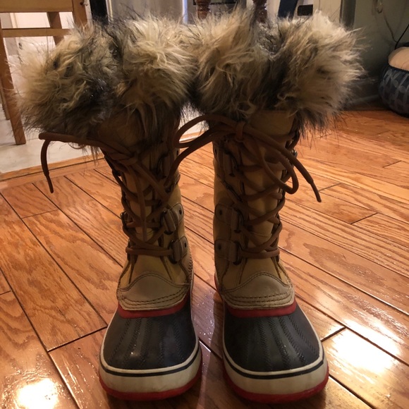 Sorel Joan of Arc Boots - Picture 1 of 6